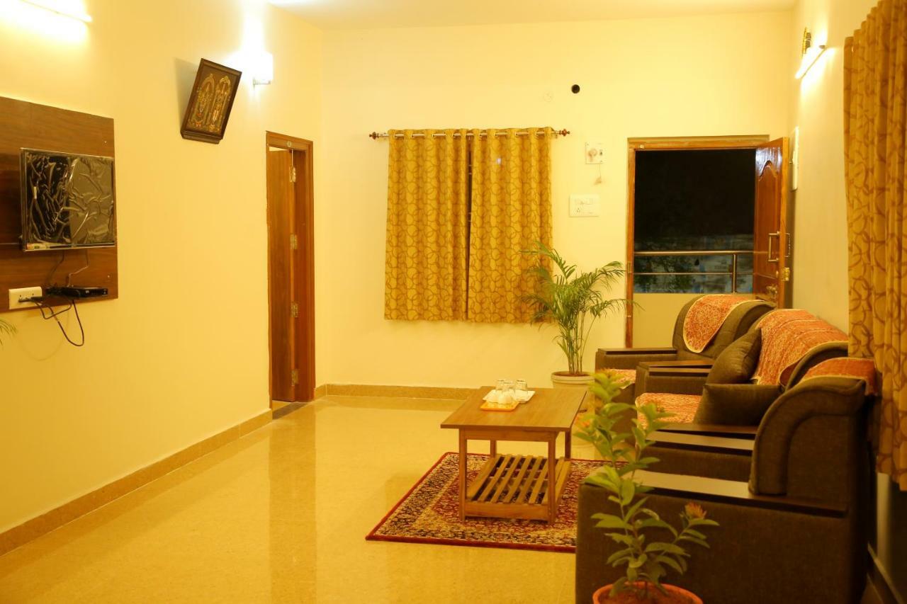 Bhavana Homestay Tirupati Extérieur photo
